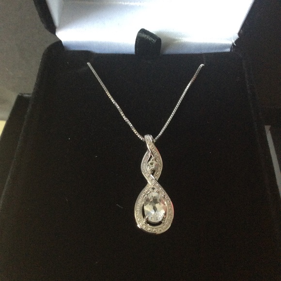 💗 Kay Jewelers White Sapphire Necklace - Picture 2 of 6